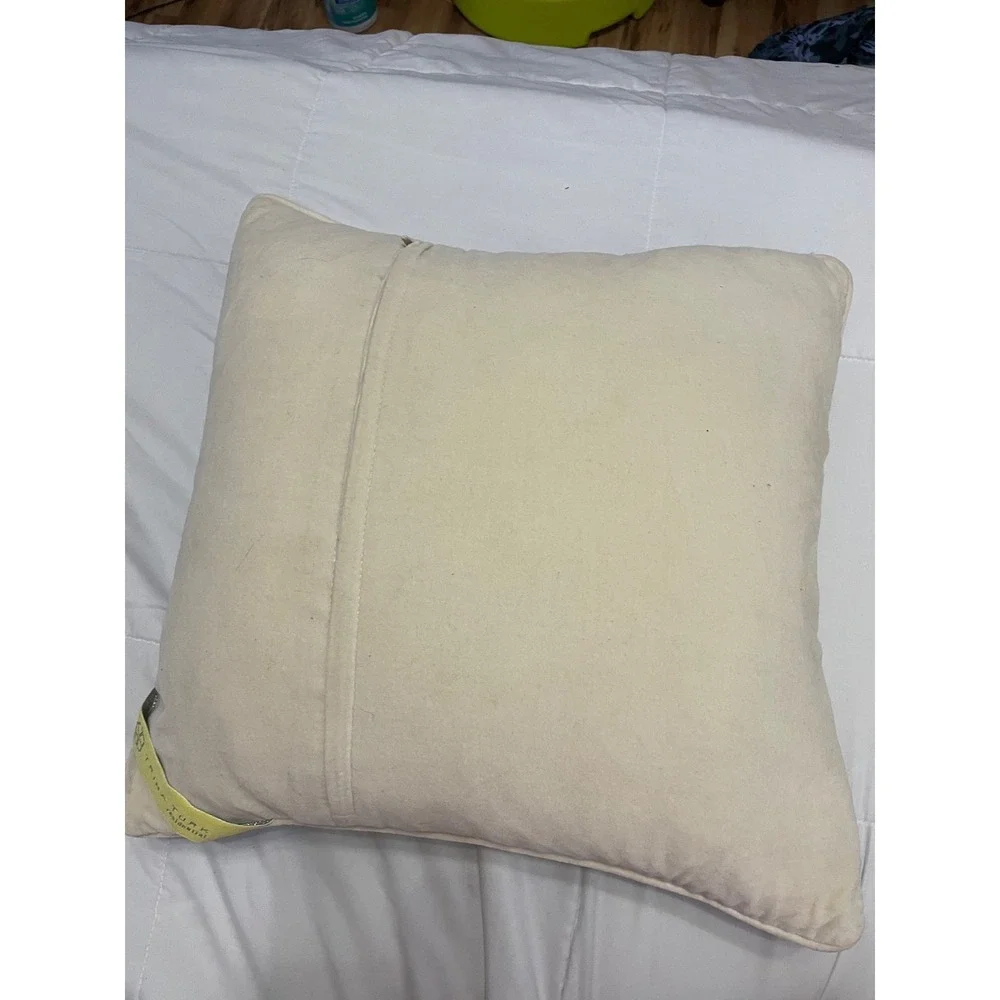 TRINA TURK PILLOW EMBROIDERED. Turquoise 20